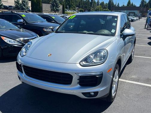 Rhodium Silver Metallic 2017 Porsche Cayenne S