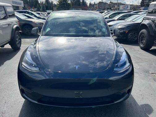 2025 Tesla Model Y Long Range