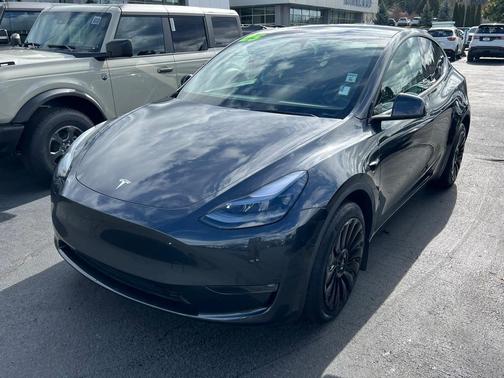 2025 Tesla Model Y Long Range