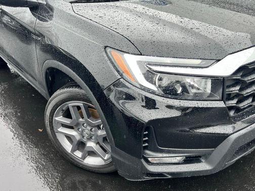 Crystal Black Pearl 2023 Honda Passport EX-L