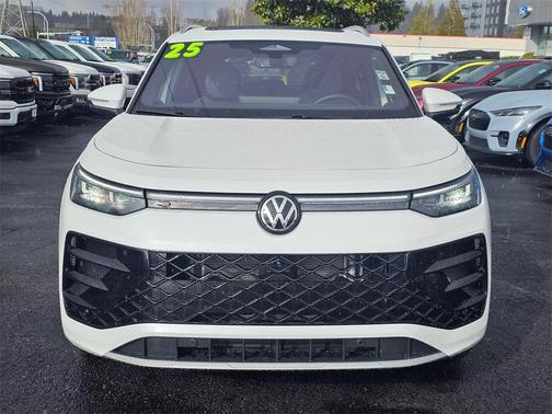 2025 Volkswagen Tiguan 2.0T SEL R-Line