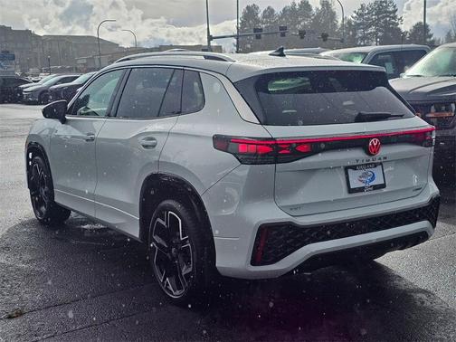 2025 Volkswagen Tiguan 2.0T SEL R-Line