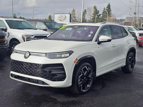 2025 Volkswagen Tiguan 2.0T SEL R-Line