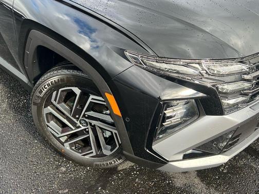 Ash Black 2026 Hyundai TUCSON Hybrid Limited