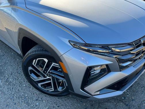 Shimmering Silver 2026 Hyundai TUCSON Limited