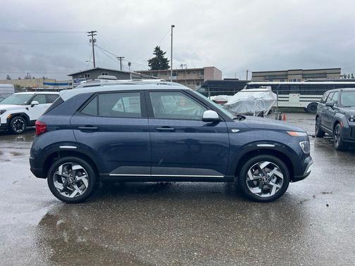 Denim w/White Roof 2026 Hyundai VENUE SEL w/Two-Tone Roof