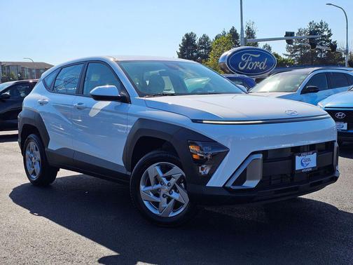 Atlas White 2026 Hyundai KONA SE