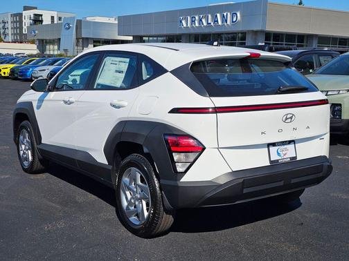 Atlas White 2026 Hyundai KONA SE