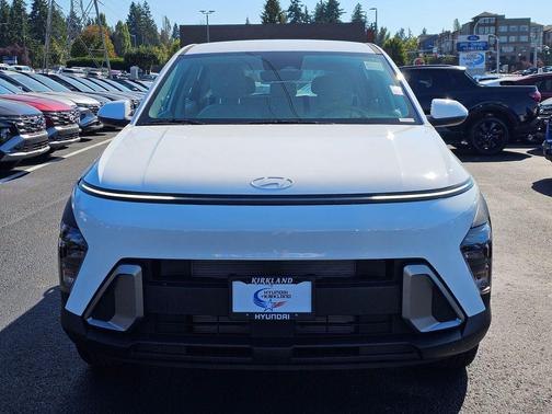 Atlas White 2026 Hyundai KONA SE