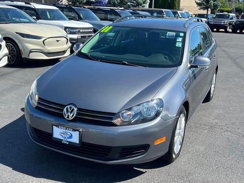 Platinum Gray Metallic 2011 Volkswagen Jetta SportWagen TDI
