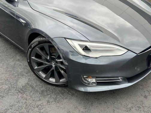 2021 Tesla Model S Long Range