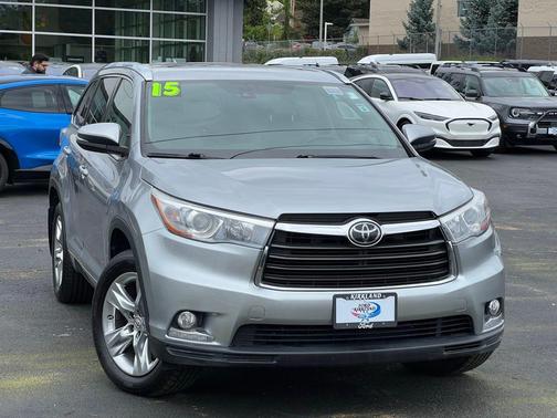 Silver Sky Metallic 2015 Toyota Highlander Limited