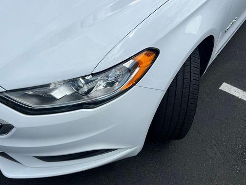 OXFORD WHITE 2018 Ford Fusion Hybrid S