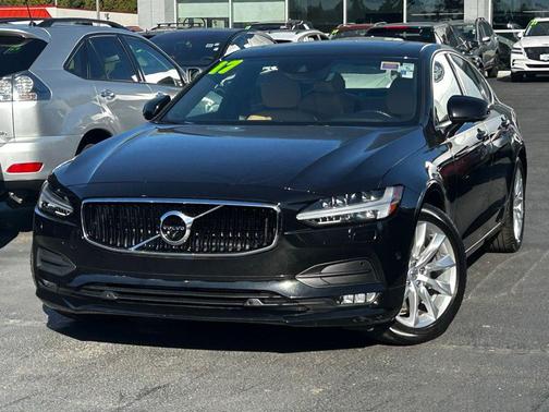 Onyx Black Metallic 2017 Volvo S90 T6 Momentum
