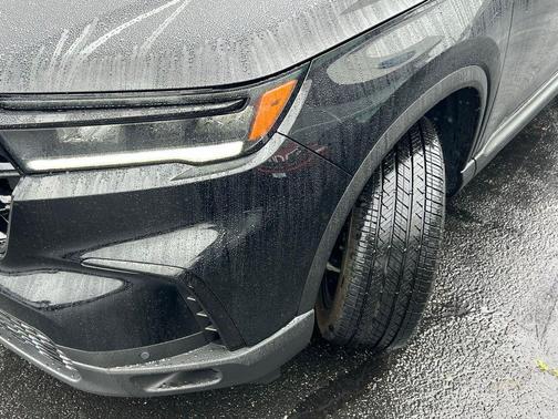 Crystal Black Pearl 2025 Honda Pilot Black Edition