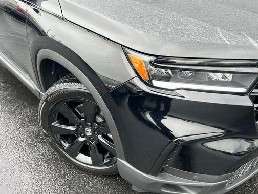 Crystal Black Pearl 2025 Honda Pilot Black Edition