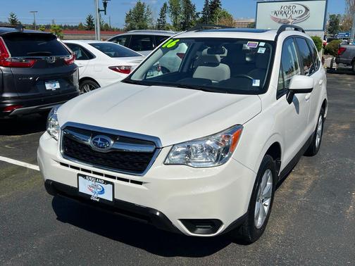 Crystal White Pearl 2016 Subaru Forester 2.5i Premium