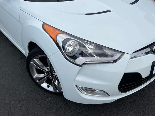 2015 Hyundai Veloster Base