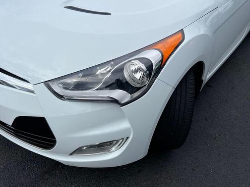 2015 Hyundai Veloster Base