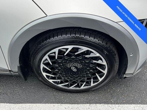 Gravity Gold (Matte Gold) 2023 Hyundai IONIQ 5 Limited