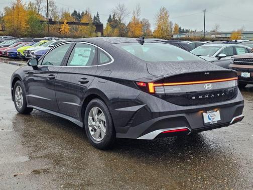 2026 Hyundai SONATA SE