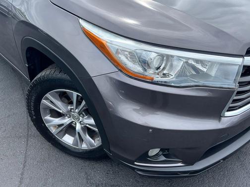 Predawn Gray Mica 2015 Toyota Highlander XLE