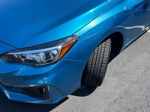 Island Blue Pearl 2018 Subaru Impreza 2.0i