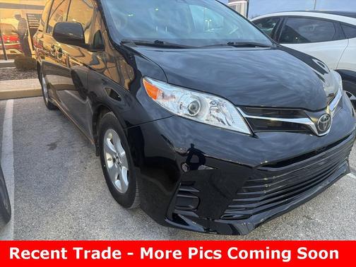 2019 Toyota Sienna LE