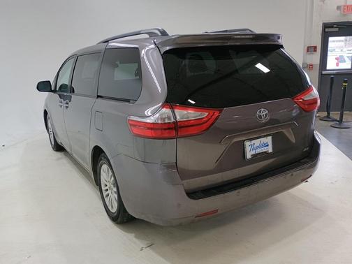 2016 Toyota Sienna L