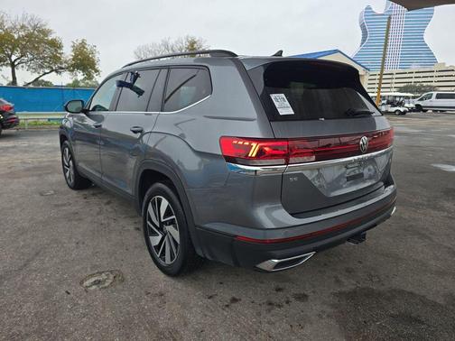 2025 Volkswagen Atlas 2.0T SE w/Technology