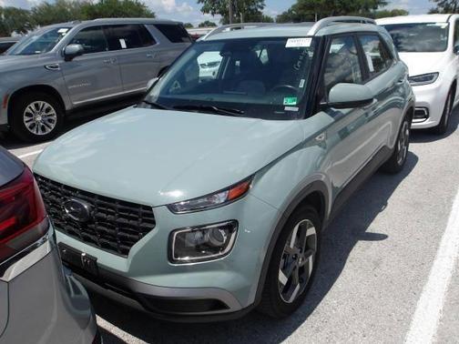 Mirage 2025 Hyundai VENUE SEL