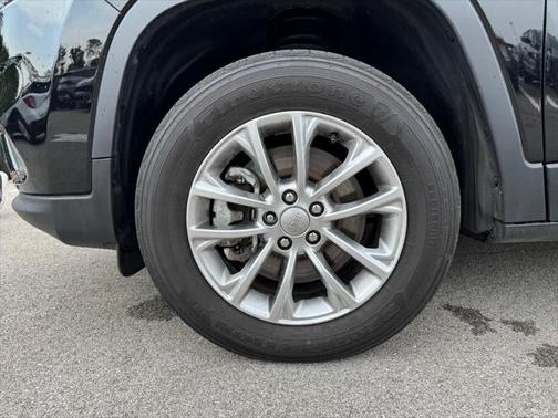 2022 Jeep Cherokee Latitude Lux