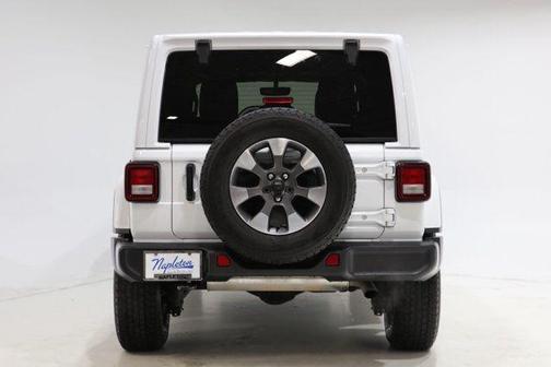 Bright White Clearcoat 2022 Jeep Wrangler Unlimited Sahara
