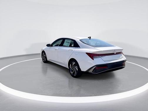 2025 Hyundai ELANTRA HEV Limited