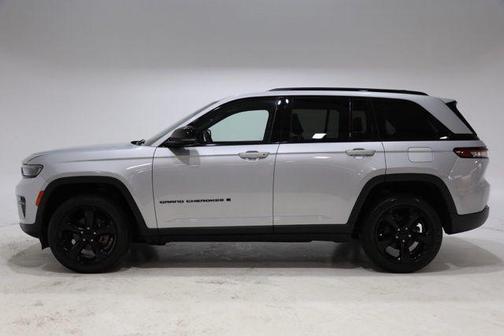 Silver Zynith 2023 Jeep Grand Cherokee Altitude