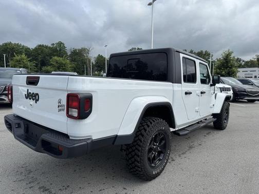 2022 Jeep Gladiator Sport