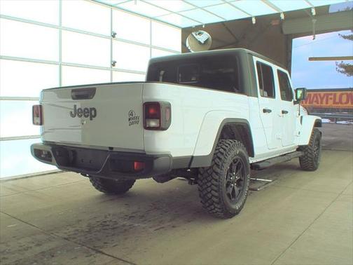 2022 Jeep Gladiator Sport