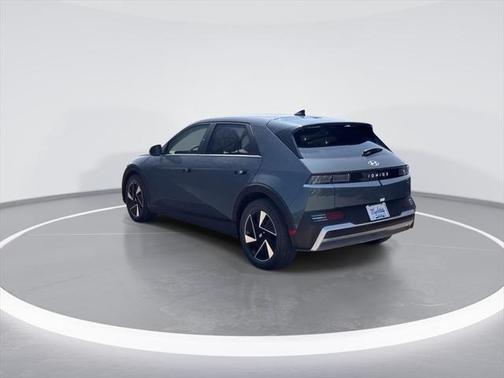2025 Hyundai IONIQ 5 SE