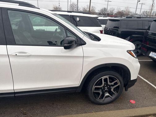 2023 Honda Passport Elite