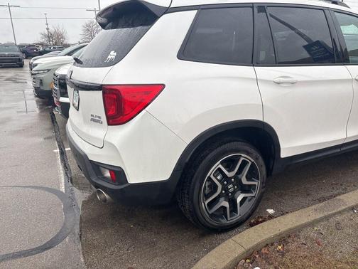2023 Honda Passport Elite