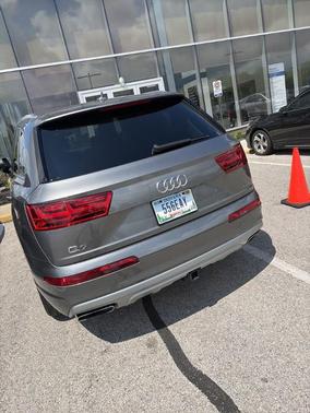 Graphite Gray Metallic 2018 Audi Q7 2.0T Premium Plus