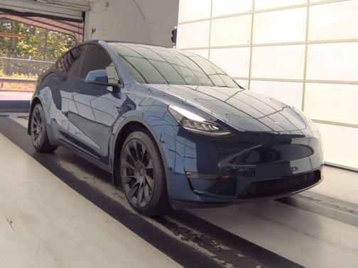 Blue 2023 Tesla Model Y Long Range