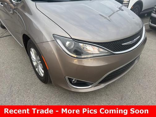 2018 Chrysler Pacifica Touring-L