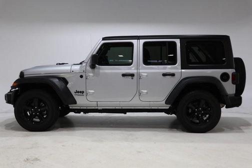 Silver Zynith Clearcoat 2022 Jeep Wrangler Unlimited Sport Altitude