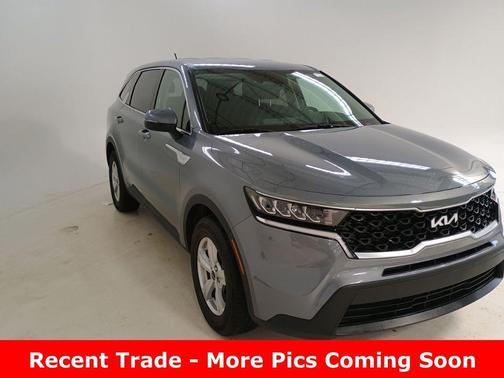 2022 Kia Sorento LX