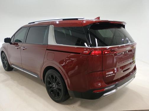 2024 Kia Carnival SX