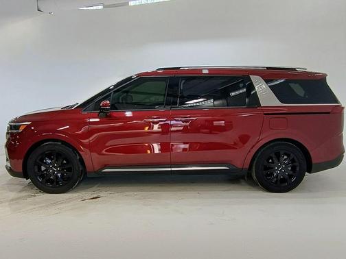 2024 Kia Carnival SX