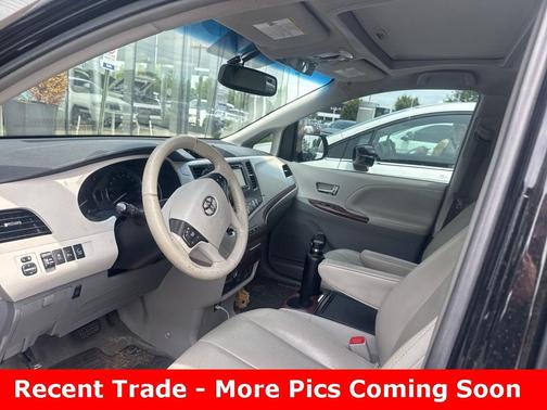 2014 Toyota Sienna L