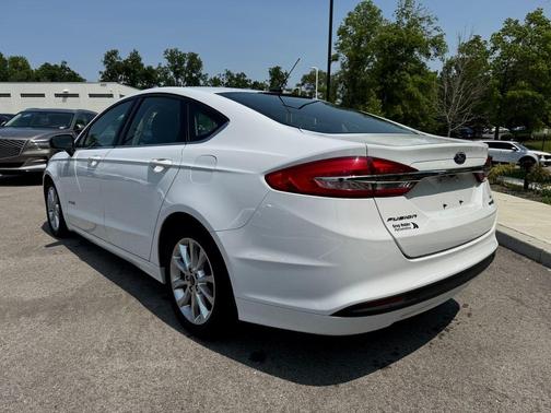 2017 Ford Fusion Hybrid SE