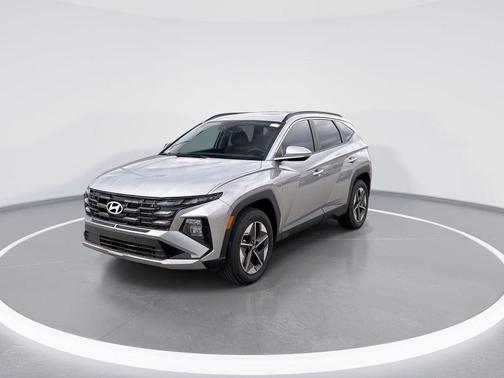 Shimmering Silver 2025 Hyundai TUCSON SEL Convenience